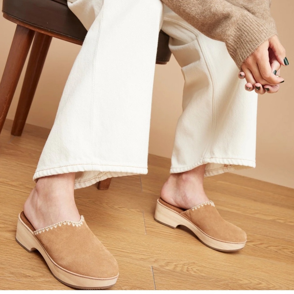 Toms Tan Suede Mules
